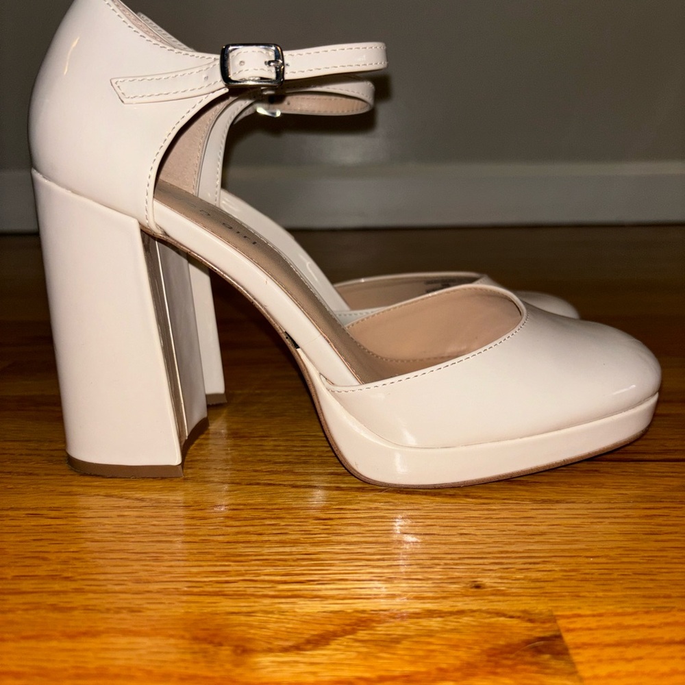 Madden Girl Unaa Heels - Picture 4 of 8